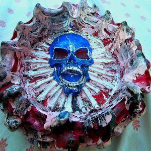 HANDMADE EPOXY RESIN SKULL ASHTRAY. HAND PAINTED